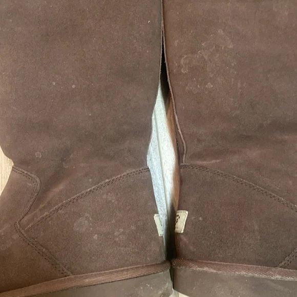 UGG Australia Women's 5235 Sheepskin Dark Brown Suede Tall Boots Size 8 EUC - Picture 16 of 17